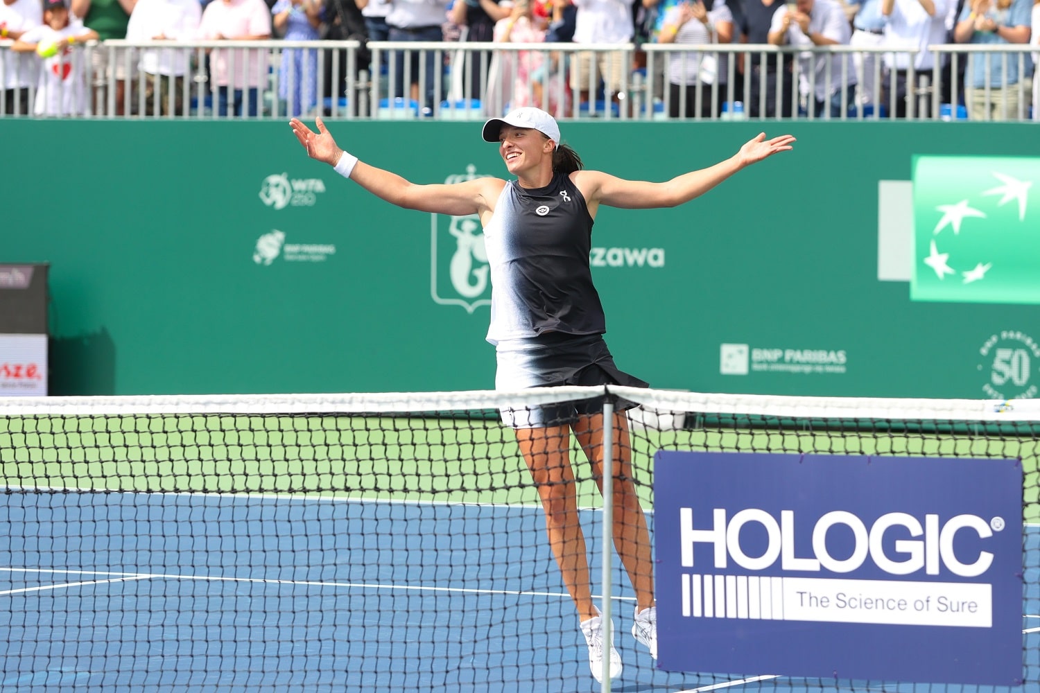 Zgodnie z planem – Świątek triumfuje w Warszawie - Unibet Blog PL